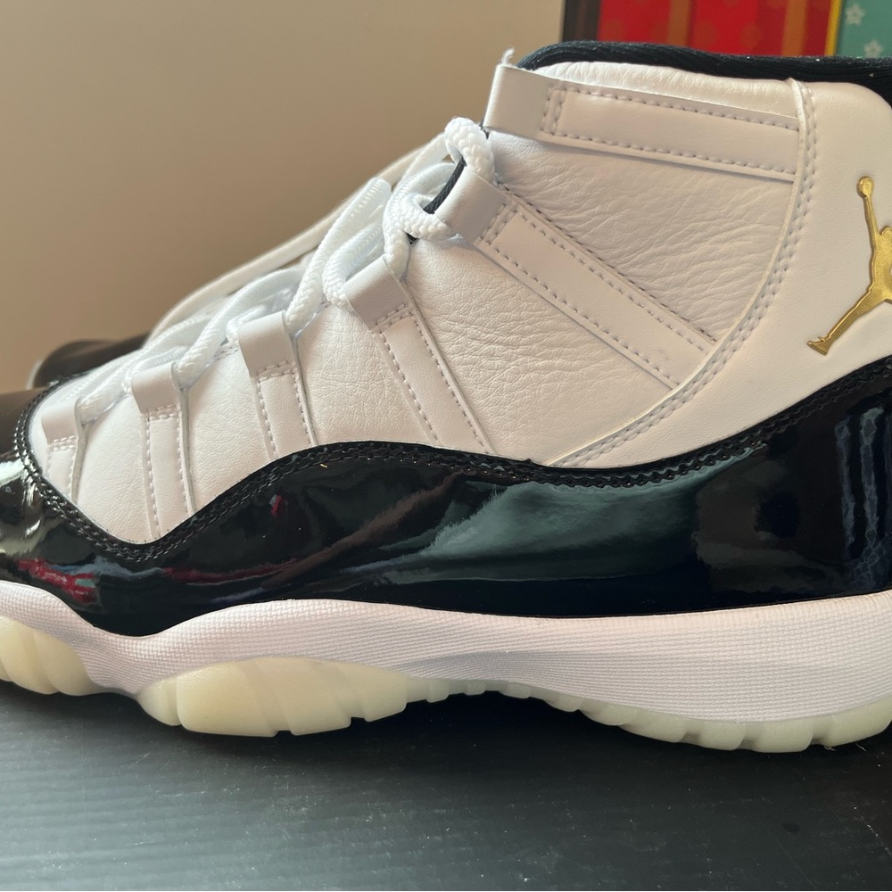 Jordan Sneakers White and Black